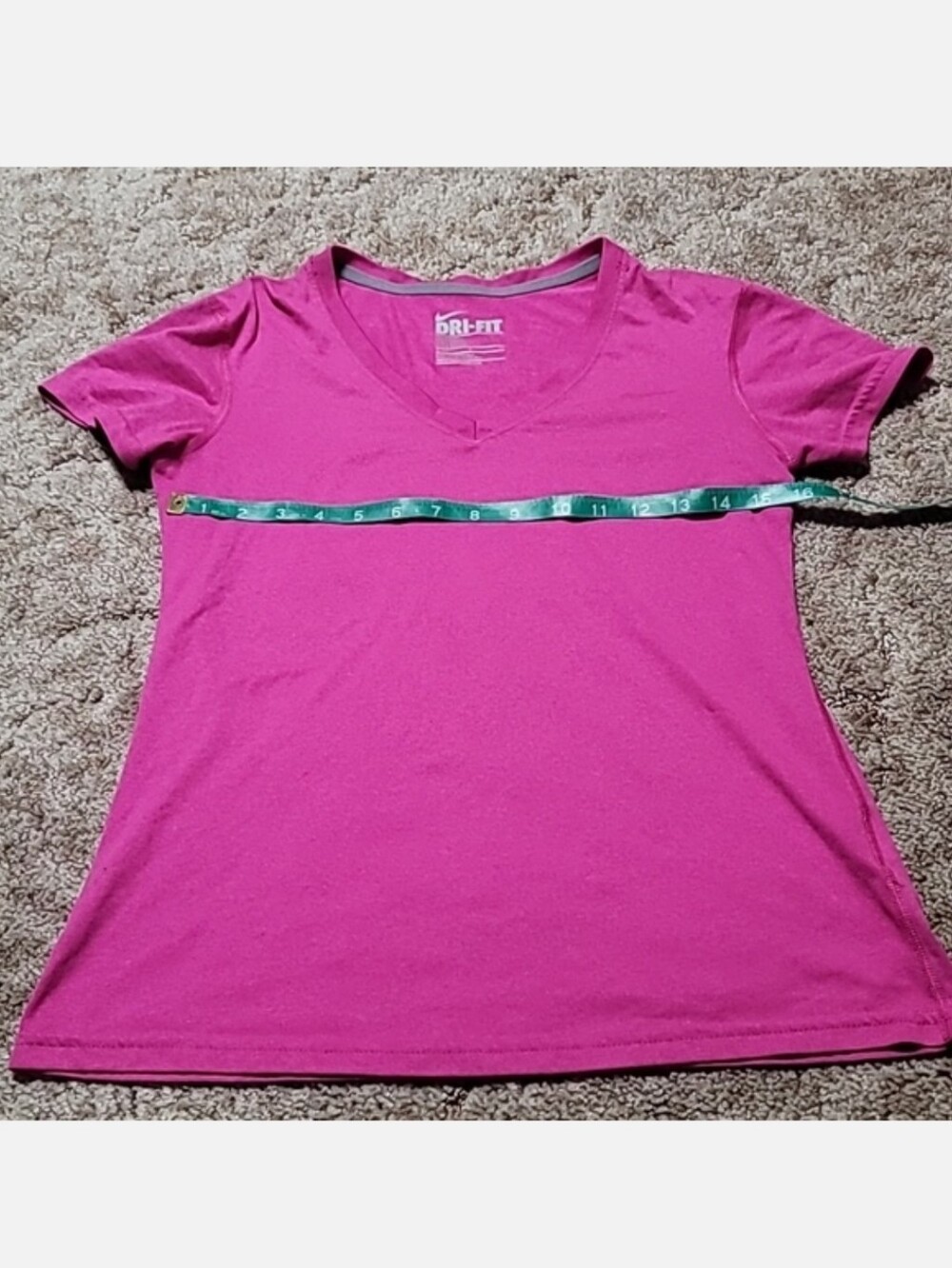 Nike dry fit Short sleeve womens athletic top SMALL